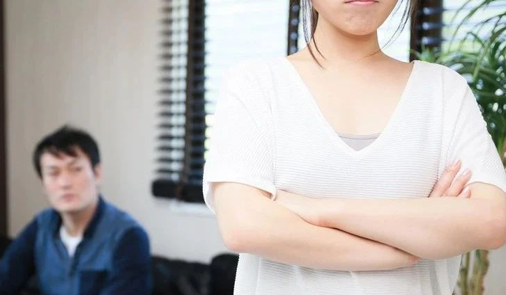  怀孕几个月，查出梅毒阳性？是不是老公有问题？