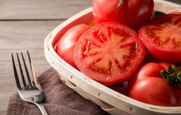 西红柿是蔬菜还是水果？答案可能跟你想的不一样！